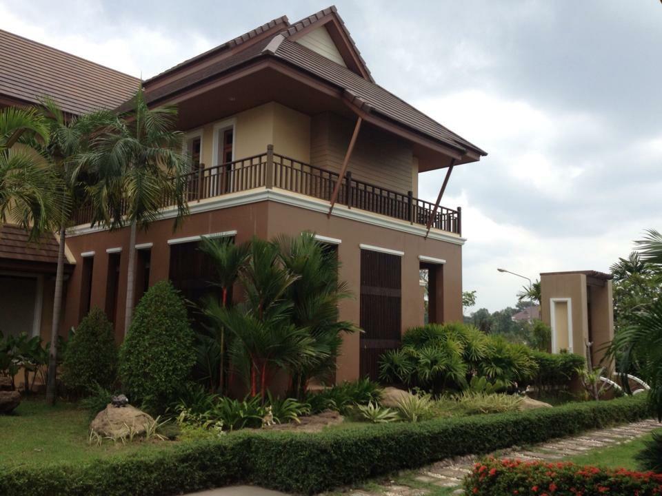 Huaymuang Apartment Ubon Ratchathani Esterno foto