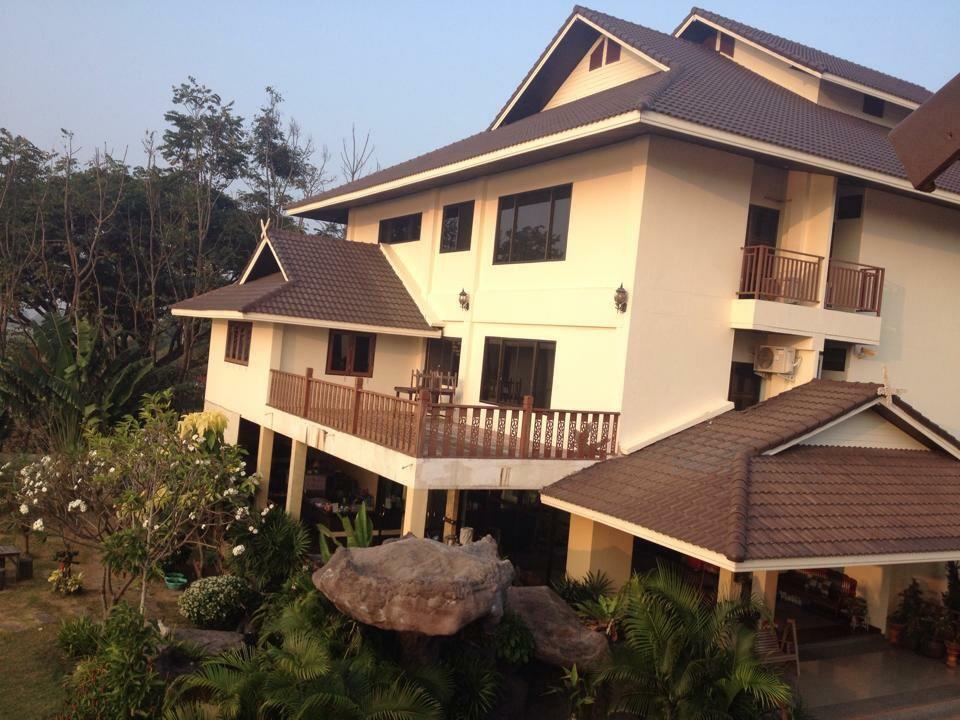 Huaymuang Apartment Ubon Ratchathani Esterno foto