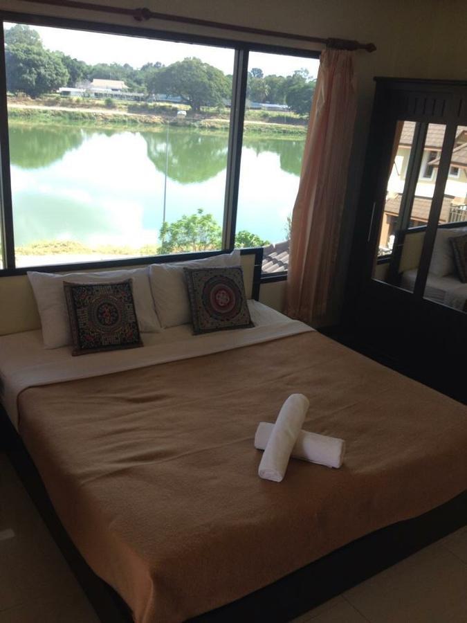 Huaymuang Apartment Ubon Ratchathani Esterno foto
