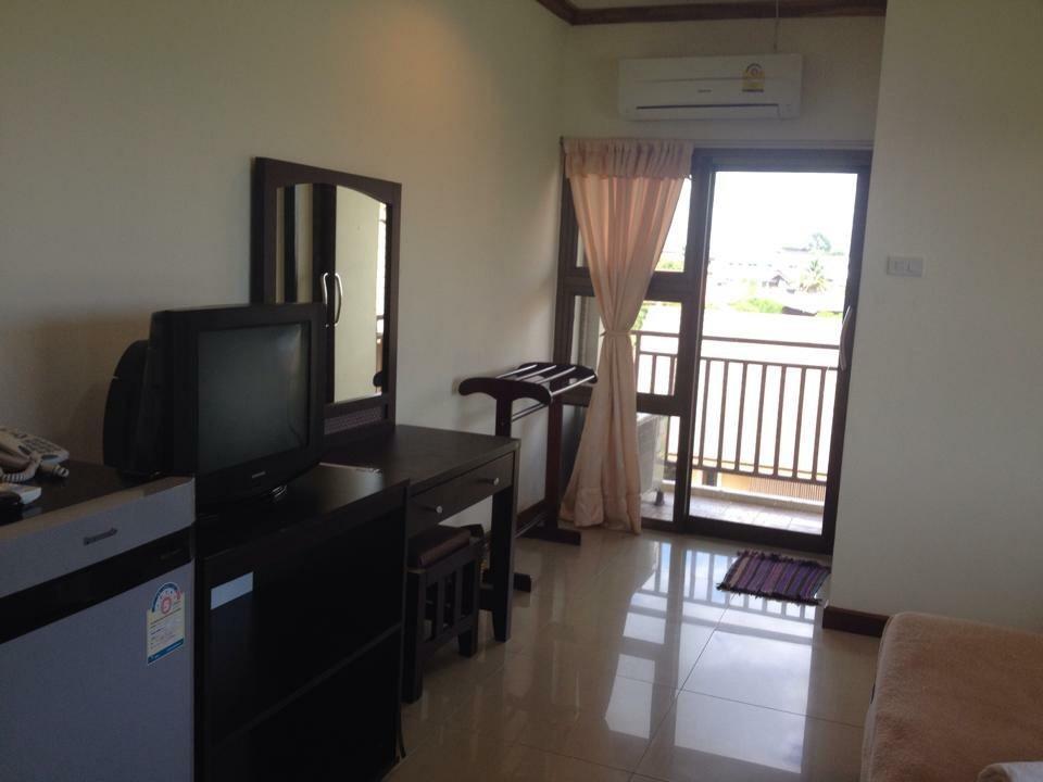 Huaymuang Apartment Ubon Ratchathani Esterno foto