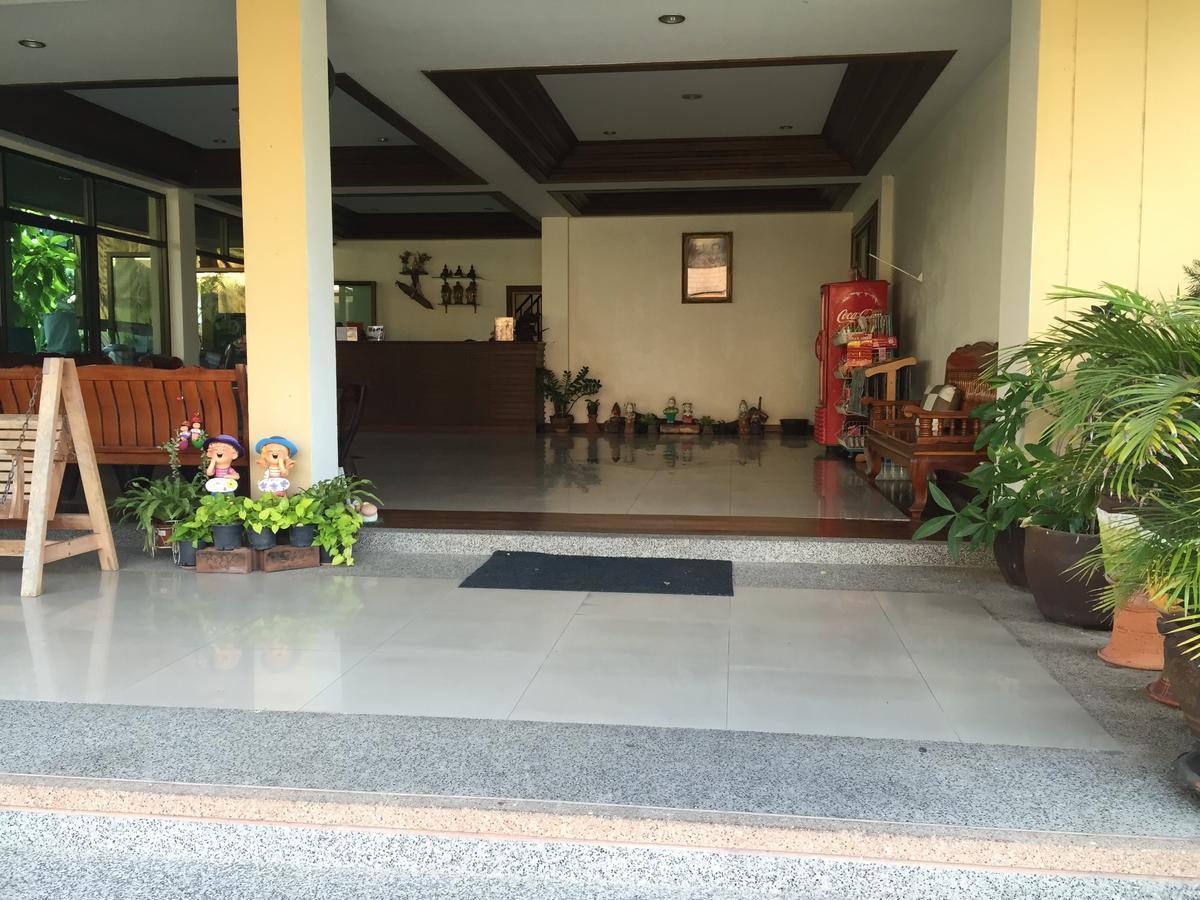 Huaymuang Apartment Ubon Ratchathani Esterno foto