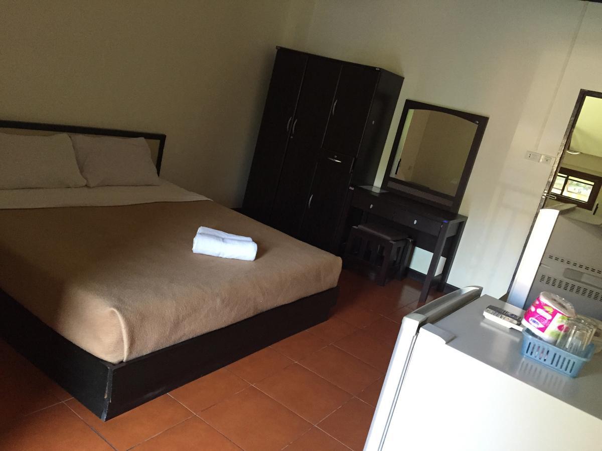Huaymuang Apartment Ubon Ratchathani Esterno foto