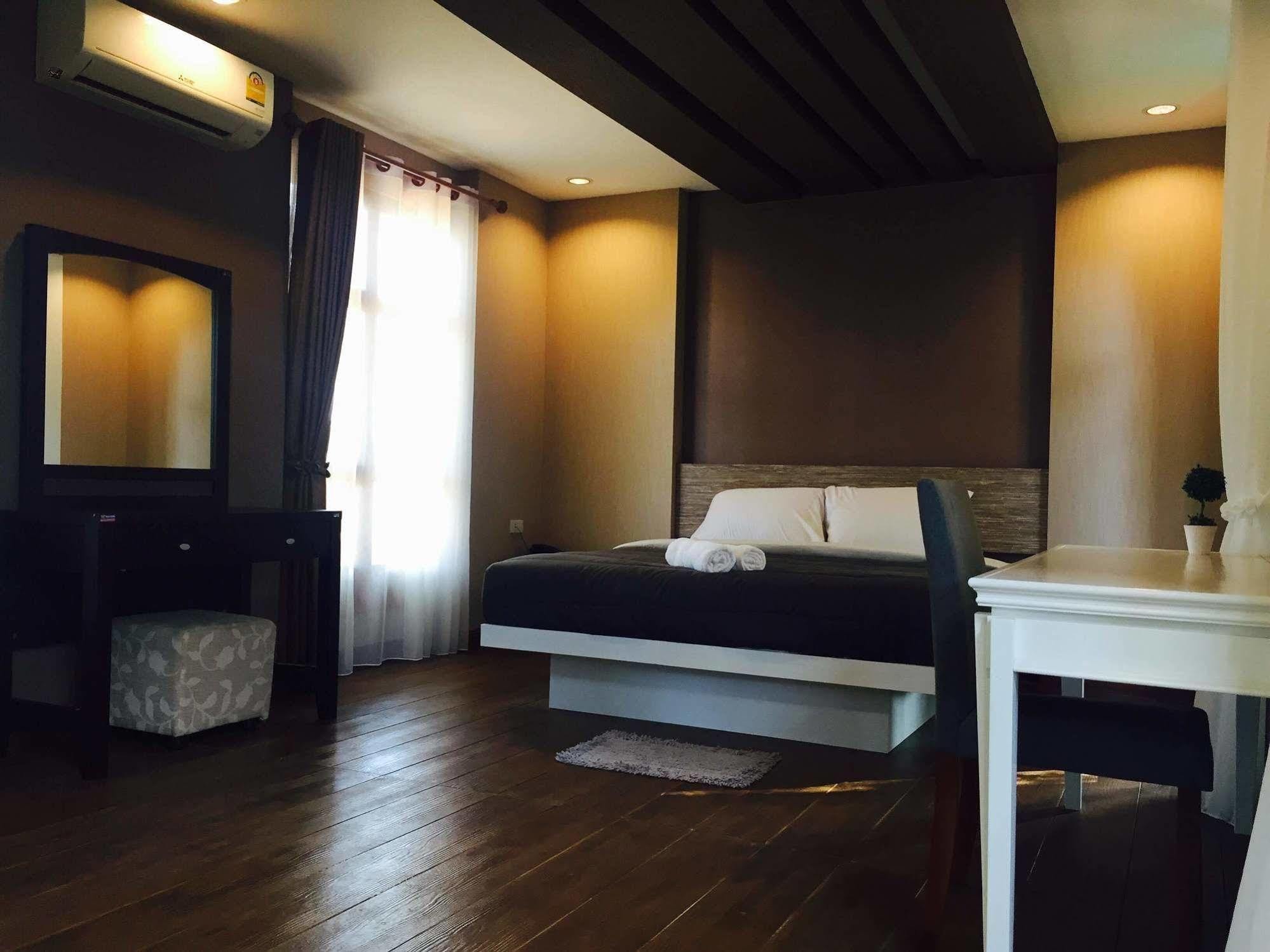 Huaymuang Apartment Ubon Ratchathani Esterno foto