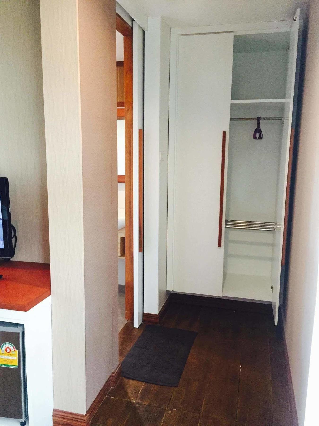 Huaymuang Apartment Ubon Ratchathani Esterno foto